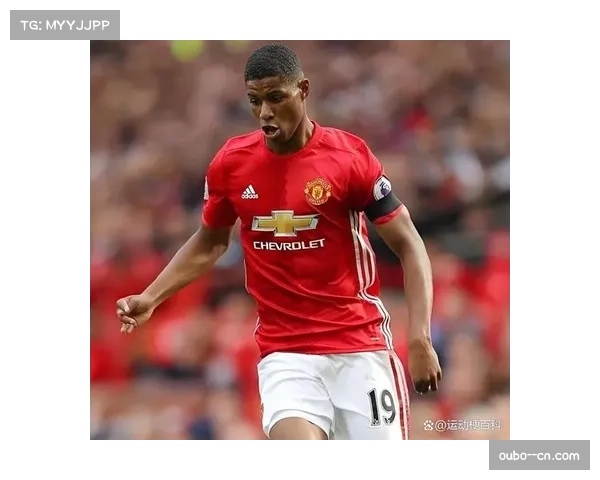 拉什福德在巴萨焕发新生，曼联低迷状态引发热议
